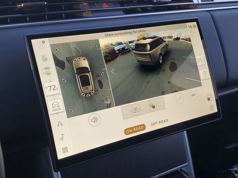 New 2025 Land Rover Range Rover SE image 23