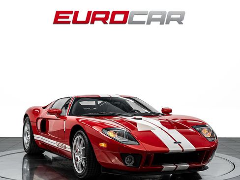 Used 2005 Ford GT RWD image 7