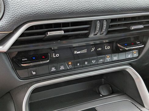 Used 2024 MAZDA CX-90 Plug-In Hybrid w/ Premium Pkg AWD/4WD image 22