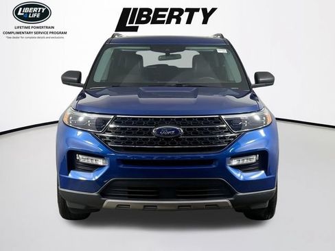 Used 2022 Ford Explorer XLT w/ Equipment Group 202A AWD/4WD image 9