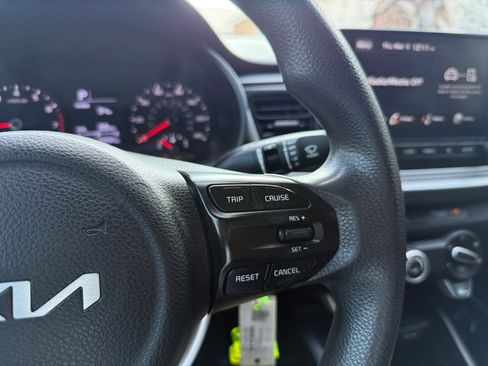 Used 2022 Kia Rio S FWD image 17