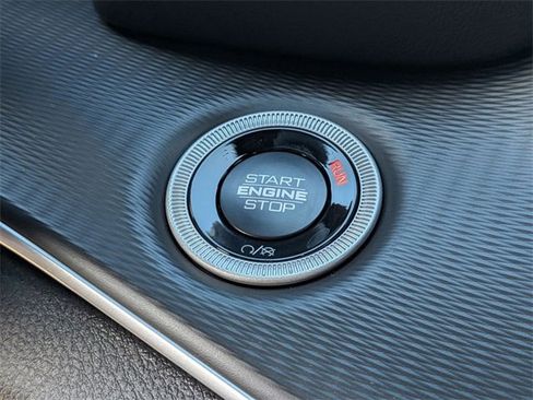 New 2025 Jeep Grand Cherokee Altitude image 22