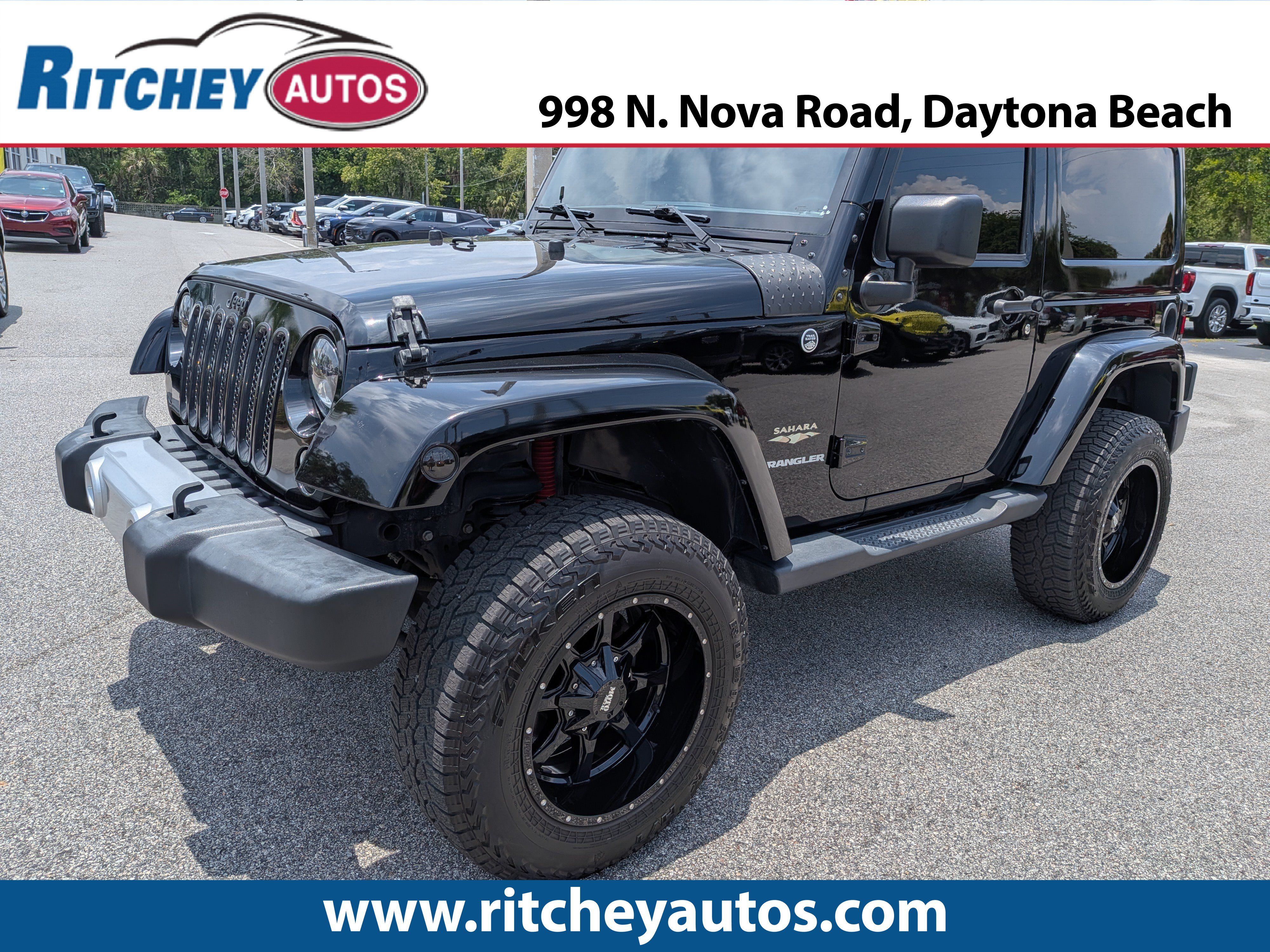 Used 2015 Jeep Wrangler Sahara w/ Connectivity Group AWD/4WD image 1