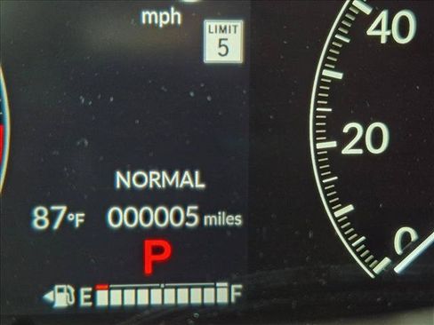 New 2027 Honda HR-V LX image 10