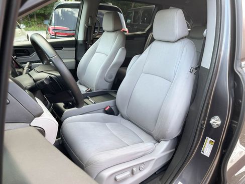Used 2018 Honda Odyssey EX image 15