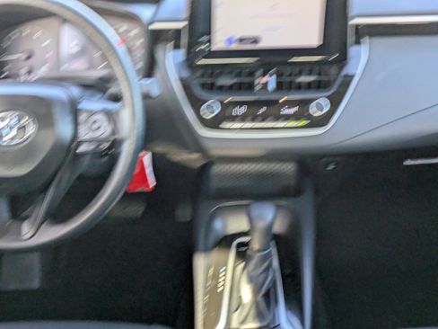 Used 2025 Toyota Corolla LE image 15