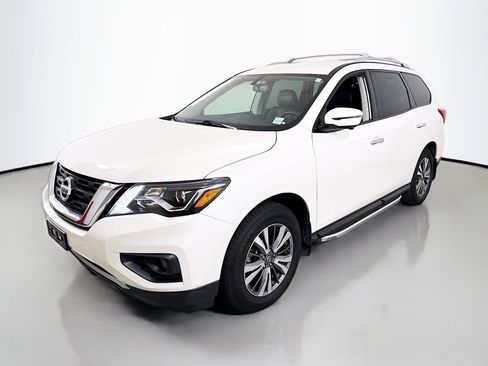 Used 2018 Nissan Pathfinder SL w/ Cargo Package AWD/4WD image 3