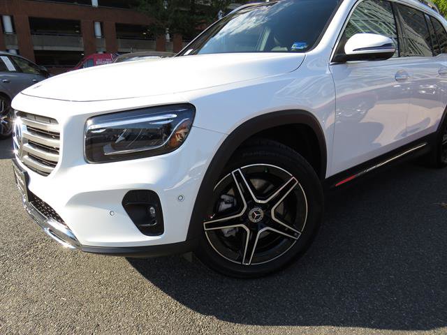 Used 2026 Mercedes-Benz GLB 250 4MATIC image 24