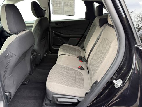 Certified 2022 Ford Escape SE image 16