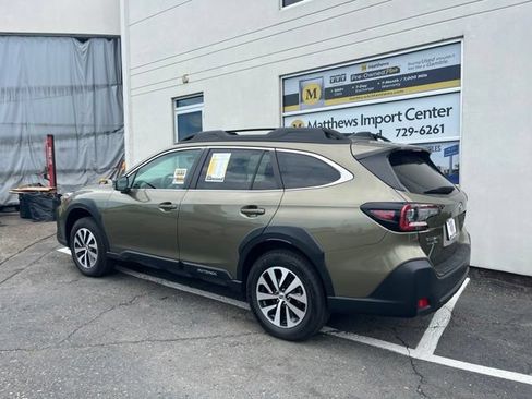 Used 2024 Subaru Outback Premium w/ Popular Package #1 AWD/4WD image 3