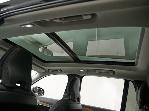 Certified 2024 Volvo XC90 B6 Plus w/ Protection Package Premier AWD/4WD image 25