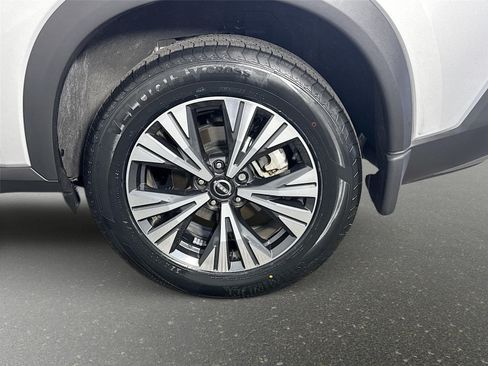 Used 2023 Nissan Rogue SV w/ SV Premium B Package FWD image 31