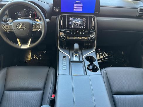 Used 2026 Lexus LX 700h Overtrail AWD/4WD image 17