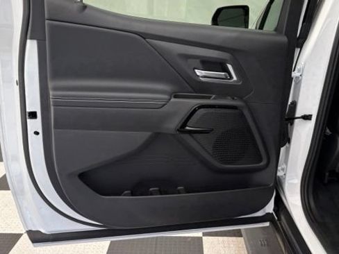 Used 2025 Chevrolet Silverado EV LT AWD/4WD image 20