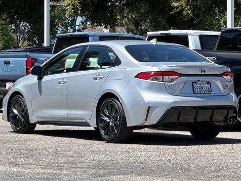 Certified 2025 Toyota Corolla SE FWD image 5