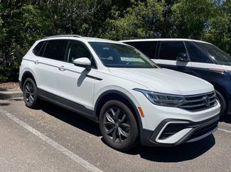 Used 2022 Volkswagen Tiguan SE FWD video 1