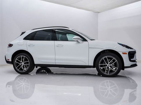 New 2026 Porsche Macan image 9