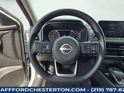Used 2024 Nissan Rogue SV FWD image 22