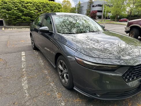 Used 2023 Honda Accord EX image 3
