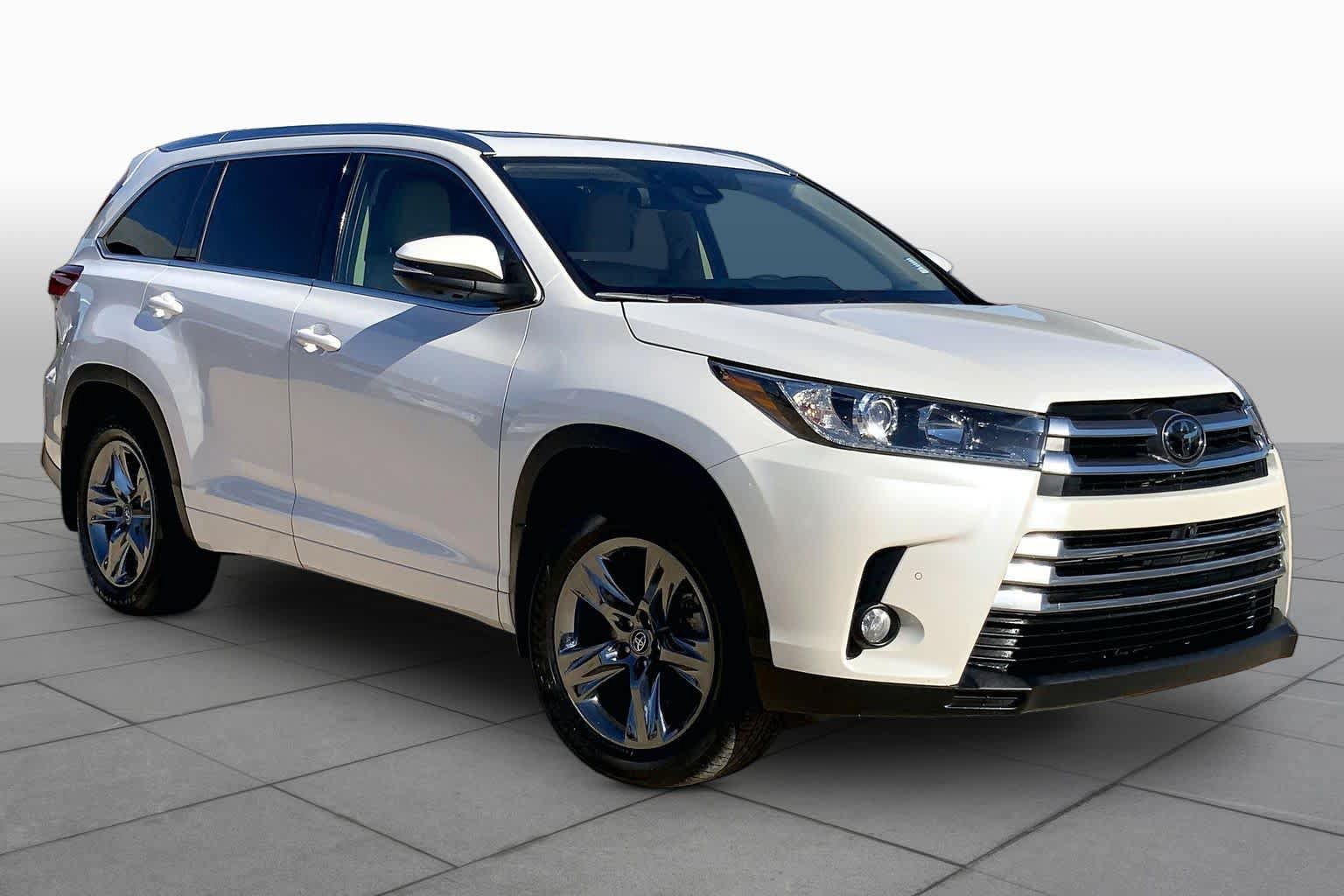 Used 2018 Toyota Highlander Limited Platinum AWD/4WD image 3