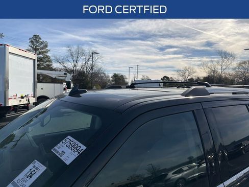 Used 2024 Ford Expedition Limited image 3