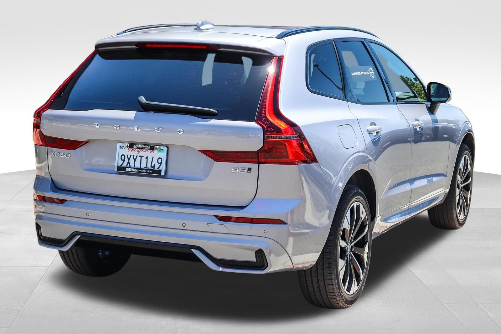 Certified 2026 Volvo XC60 B5 Plus w/ Climate Package PRO AWD/4WD image 8