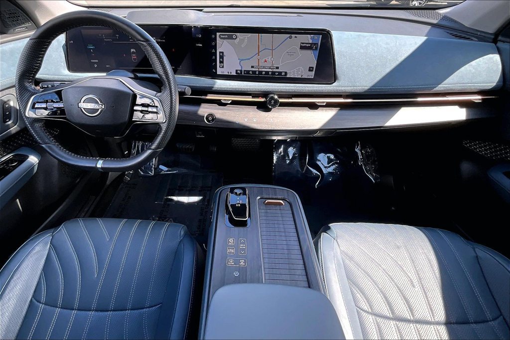 Used 2024 Nissan Ariya AWD image 9