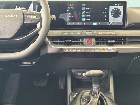 New 2026 Kia K4 FWD image 31