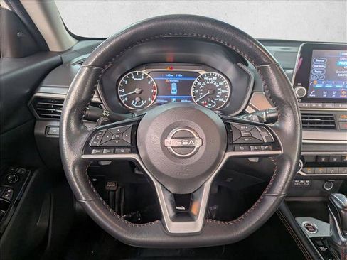 Used 2024 Nissan Altima 2.5 SR FWD image 20