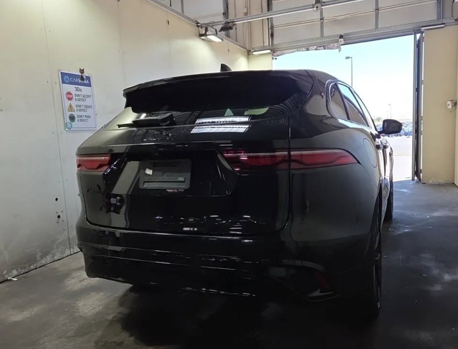 Used 2023 Jaguar F-PACE S AWD/4WD image 2