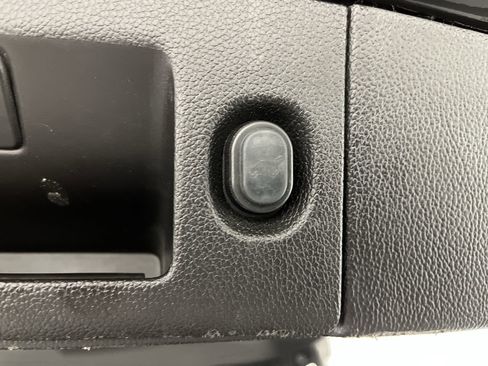 Used 2016 GMC Yukon XL SLT AWD/4WD image 35