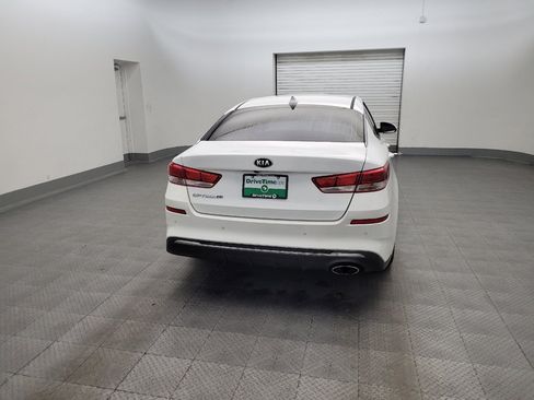 Used 2019 Kia Optima LX FWD image 7