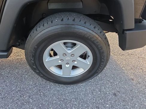 Used 2015 Jeep Wrangler Unlimited Sport w/ Quick Order Package 24S image 26