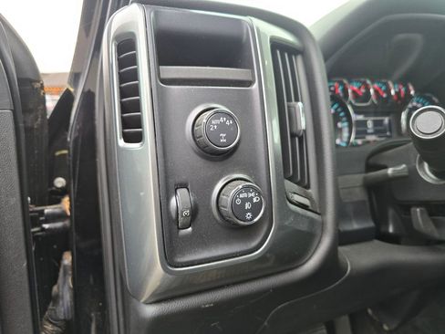 Used 2017 Chevrolet Silverado 1500 LT w/ LT Convenience Package AWD/4WD image 24