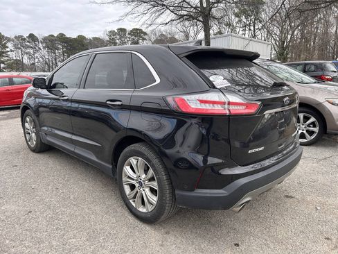 Used 2019 Ford Edge Titanium w/ Equipment Group 301A FWD image 5
