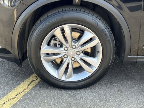 Used 2023 Acura MDX SH-AWD image 9