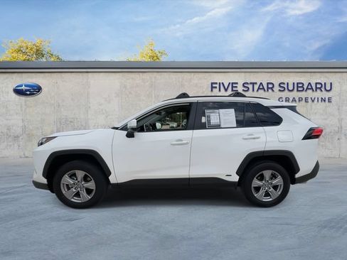 Used 2025 Toyota RAV4 LE AWD/4WD image 5