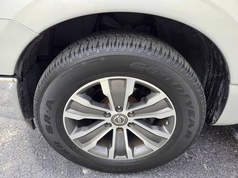 Used 2017 Nissan Titan SL RWD image 20