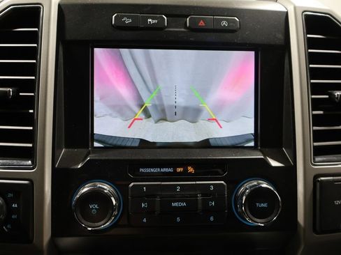 Used 2019 Ford F150 Lariat w/ Equipment Group 501A Mid image 27