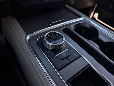 Used 2021 Ford Expedition Max XLT image 20