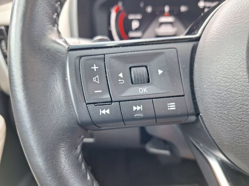 Used 2024 Nissan Rogue SL w/ SL Premium Package FWD image 13