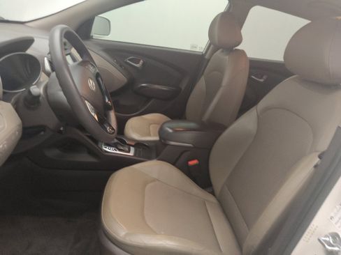 Used 2015 Hyundai Tucson GLS w/ Option Group 02 FWD image 17