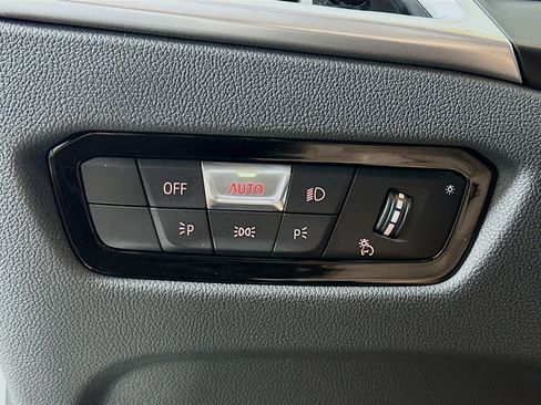 Used 2025 BMW i4 xDrive40i image 17