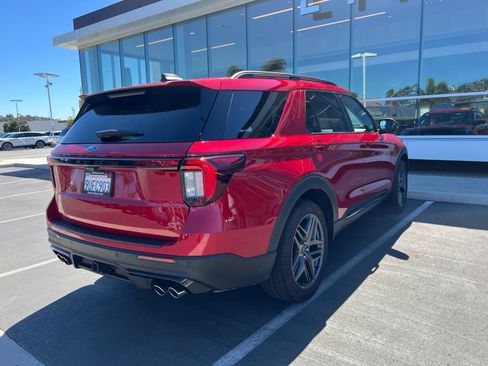 Used 2025 Ford Explorer ST w/ Sun And Sound Package RWD image 6
