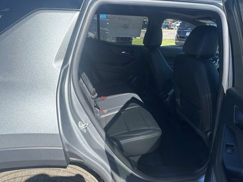 New 2026 Chevrolet Equinox LT w/ Convenience Package II image 31