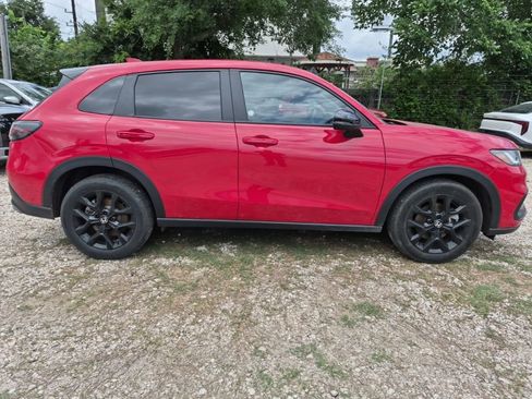 Used 2025 Honda HR-V Sport image 5