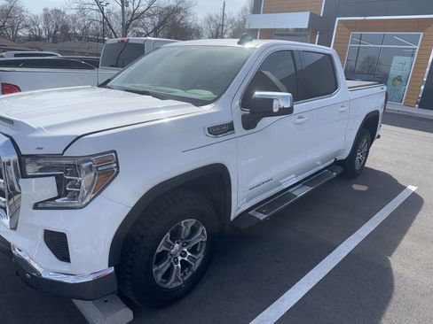 Used 2019 GMC Sierra 1500 SLE w/ SLE Value Package image 1