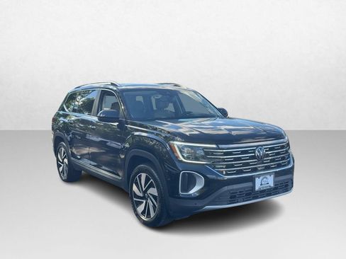 Used 2024 Volkswagen Atlas SEL AWD/4WD image 13