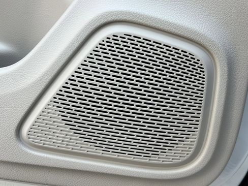 New 2025 Mercedes-Benz CLA 250 4MATIC image 33