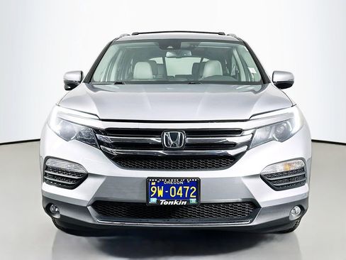 Used 2018 Honda Pilot Touring image 3